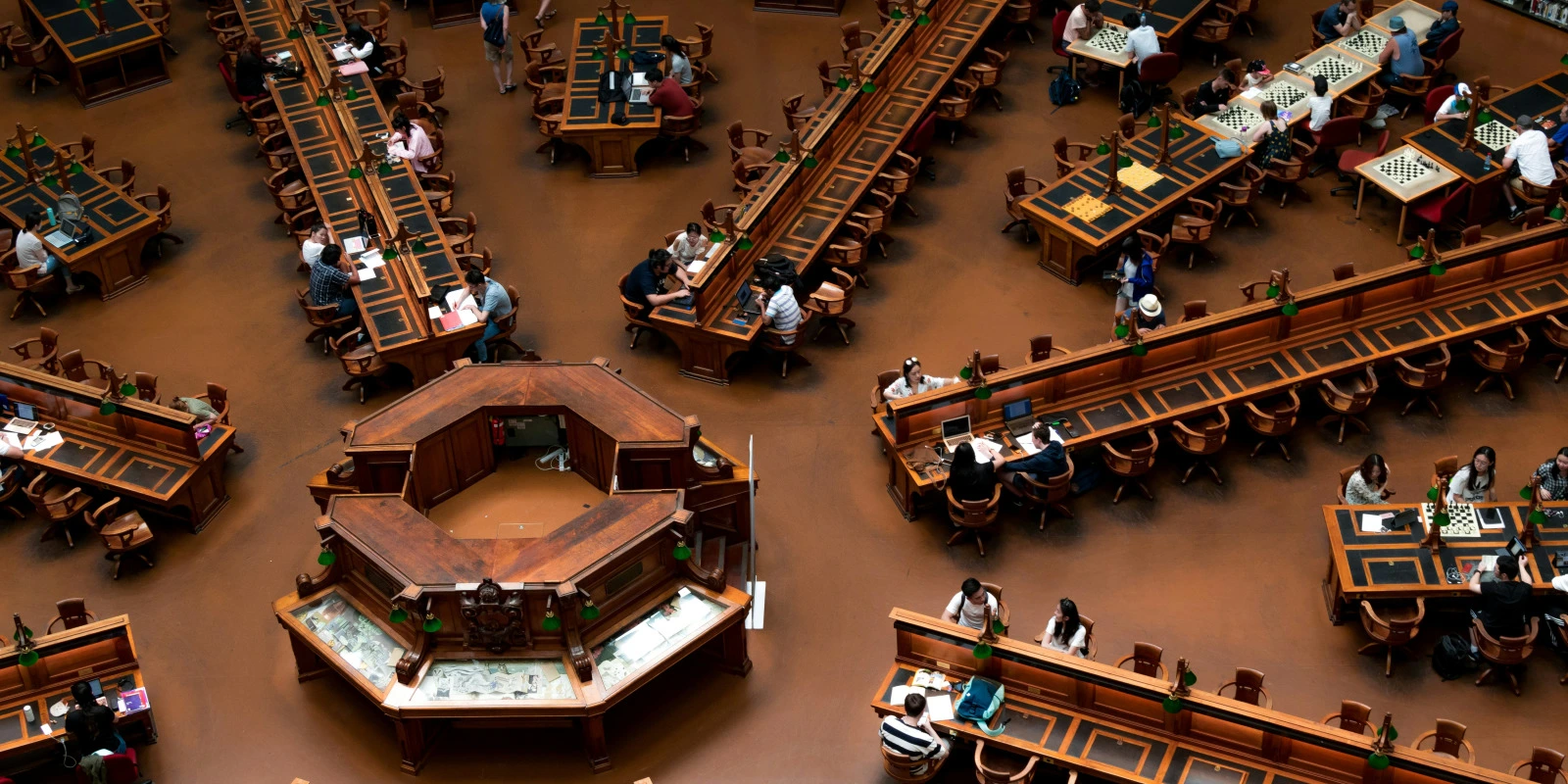 Sociolinguistique : Étudier les Langues et les Sociétés en LLCER